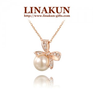 Pearl Bowknot Necklace